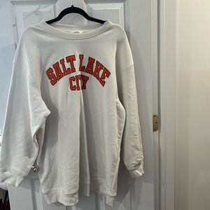 NWOT oversized long crewneck
